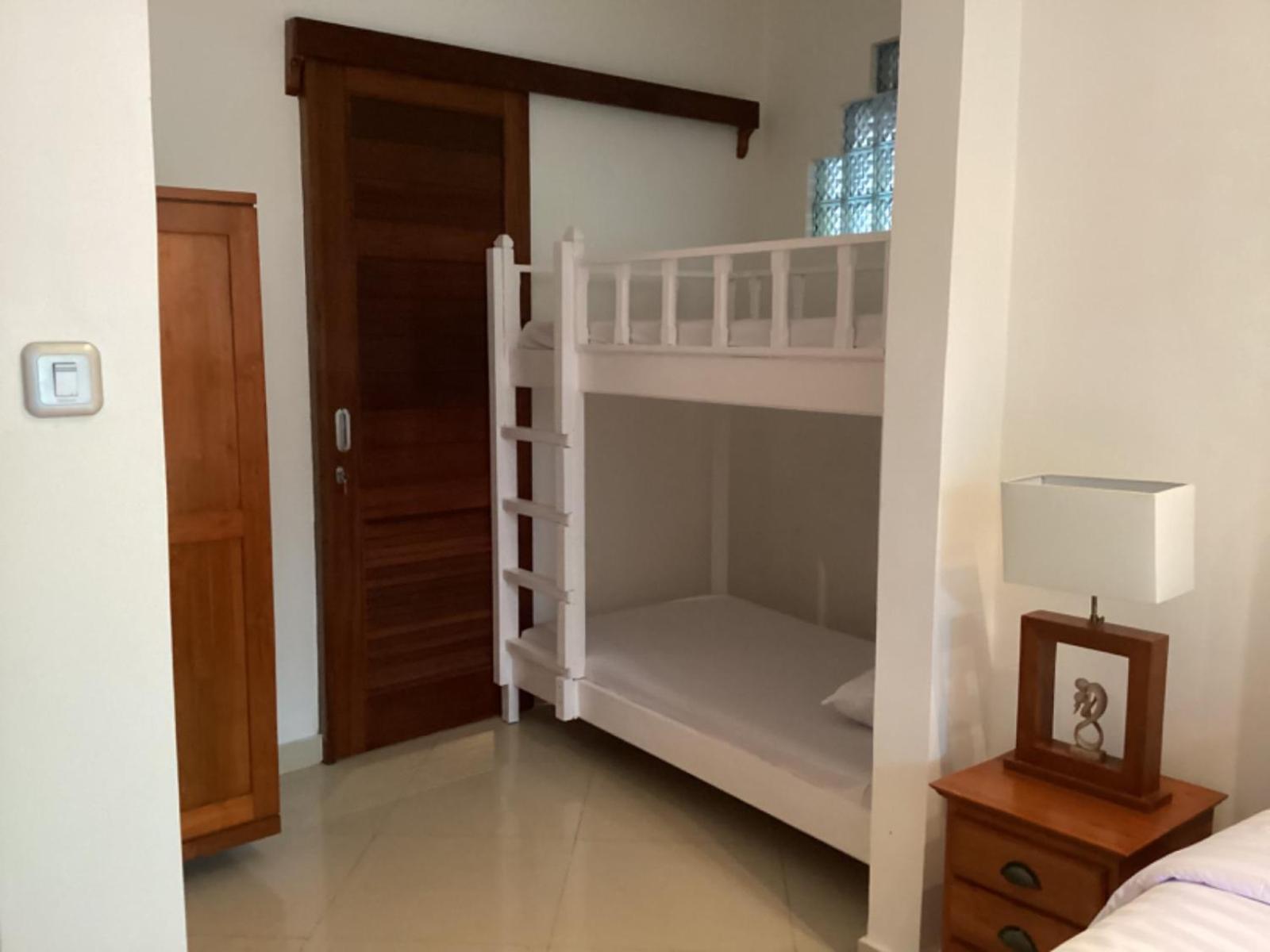 Puri Oka Beach Bungalows Candi Dasa  Luaran gambar